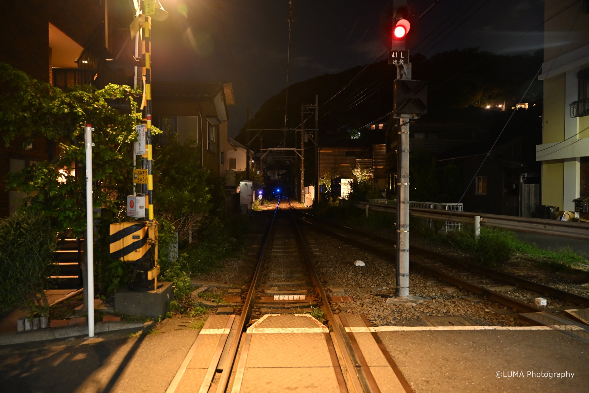 江ノ電の夜 / 湘南・江ノ島で撮影した風景写真。Enoden After Dark (Nikon Z6III / LUMA Frame)