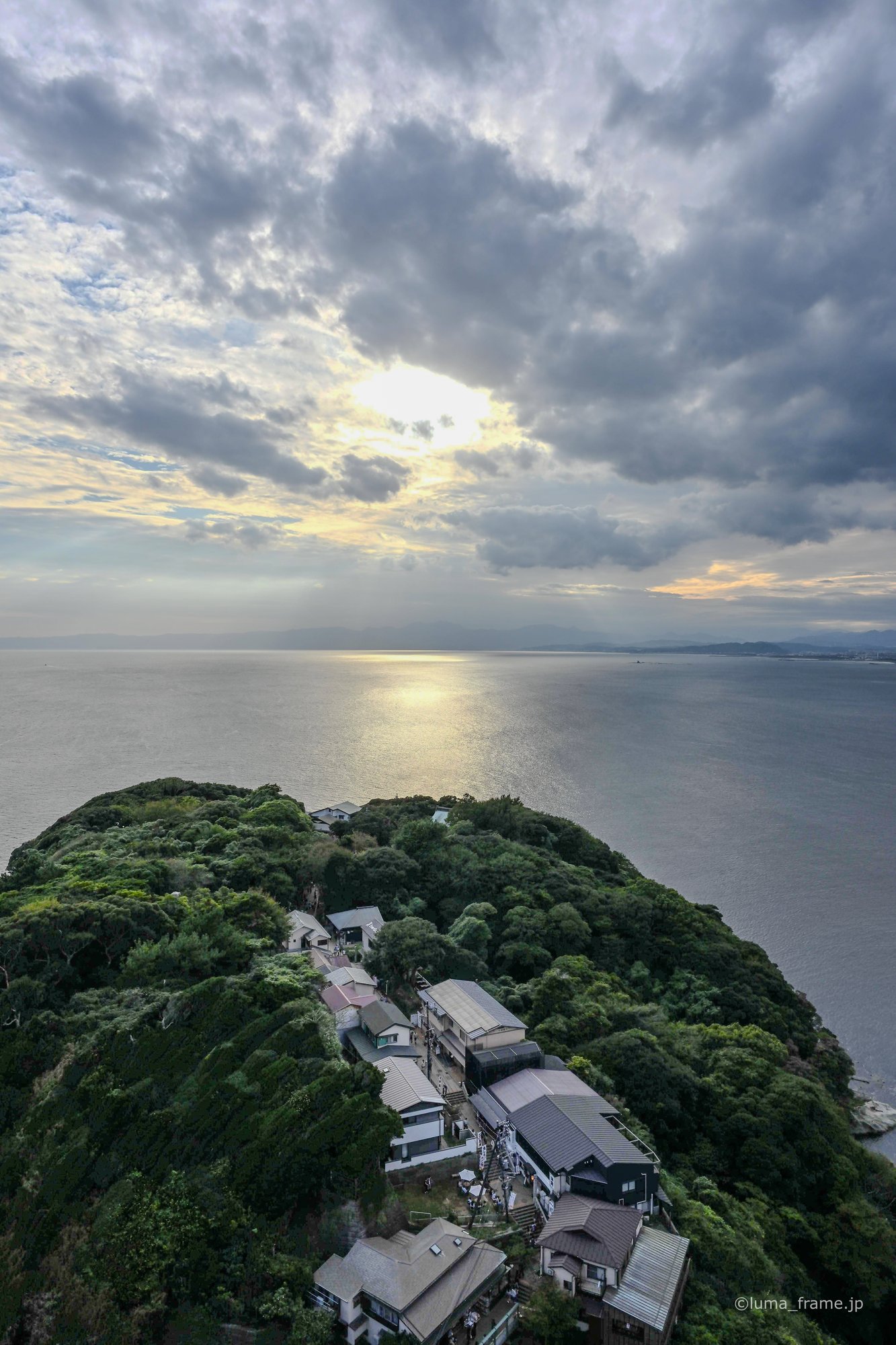 光る海 / 湘南・江ノ島で撮影した風景写真。Light on the Water (Nikon Z6III / LUMA Frame)