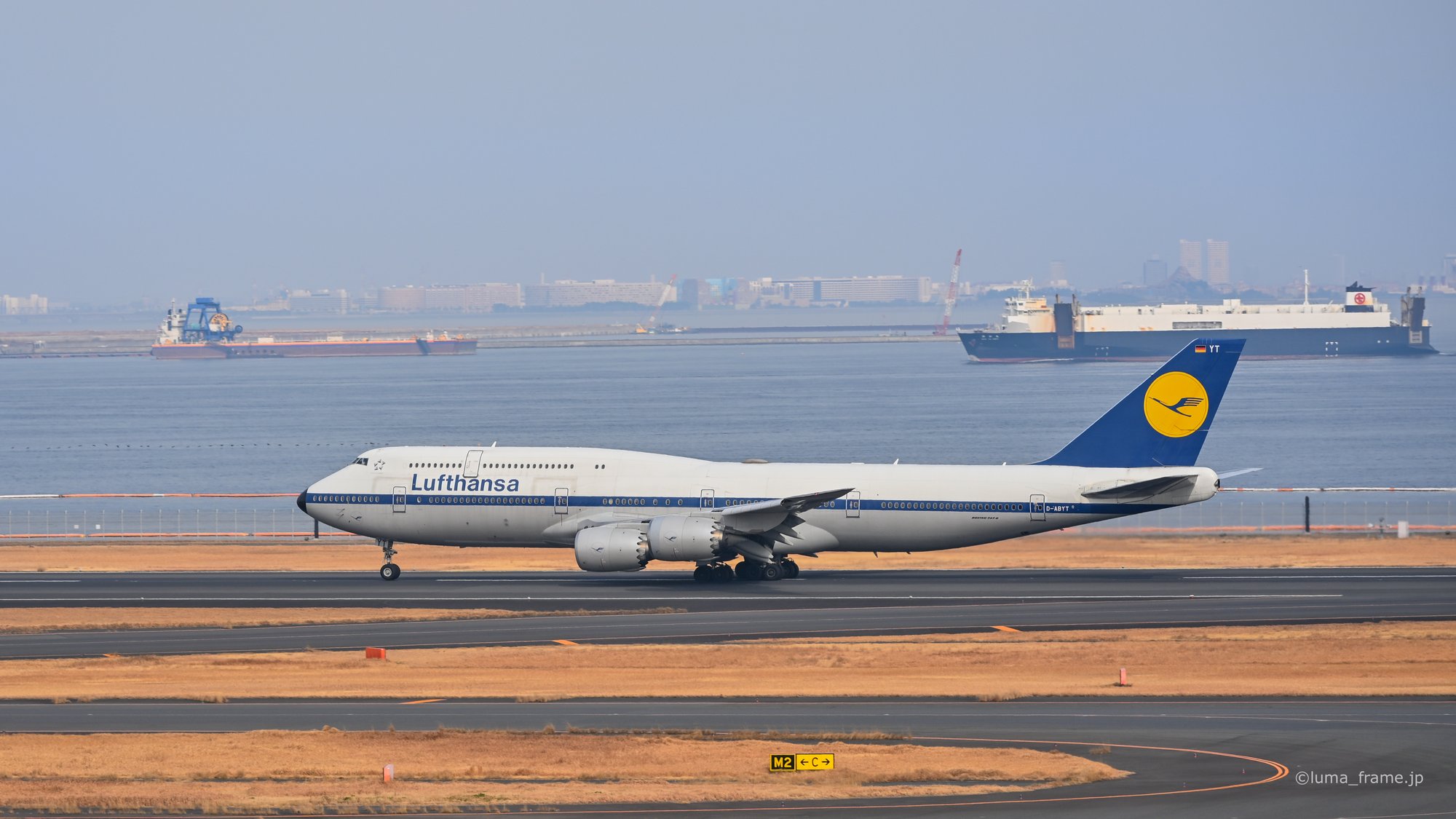 ルフトハンザの747 / 羽田空港で撮影した航空写真。Lufthansa 747 (Nikon Z6III / LUMA Frame)