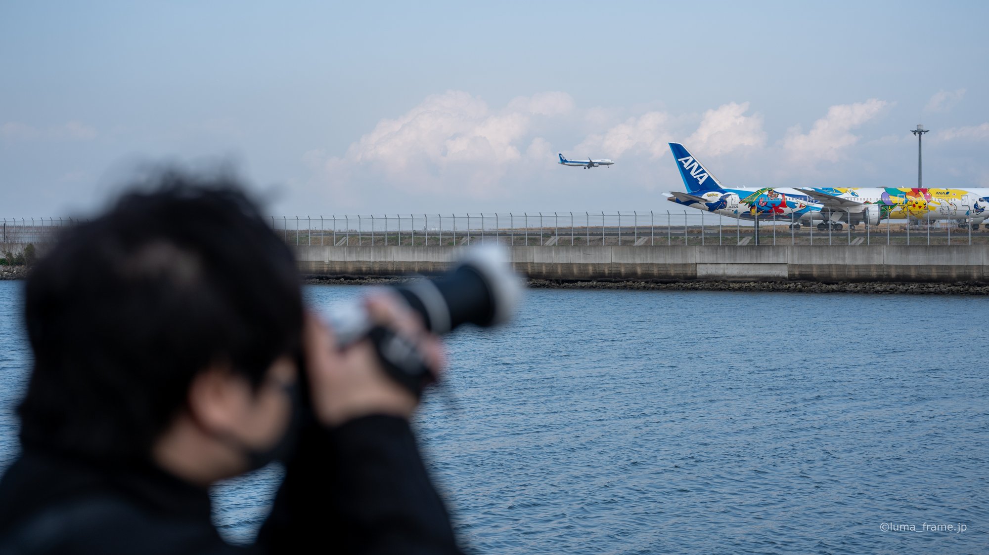構える人 / 京浜島つばさ公園で撮影したスナップ。Someone Taking Aim (Nikon Z6III / LUMA Frame)