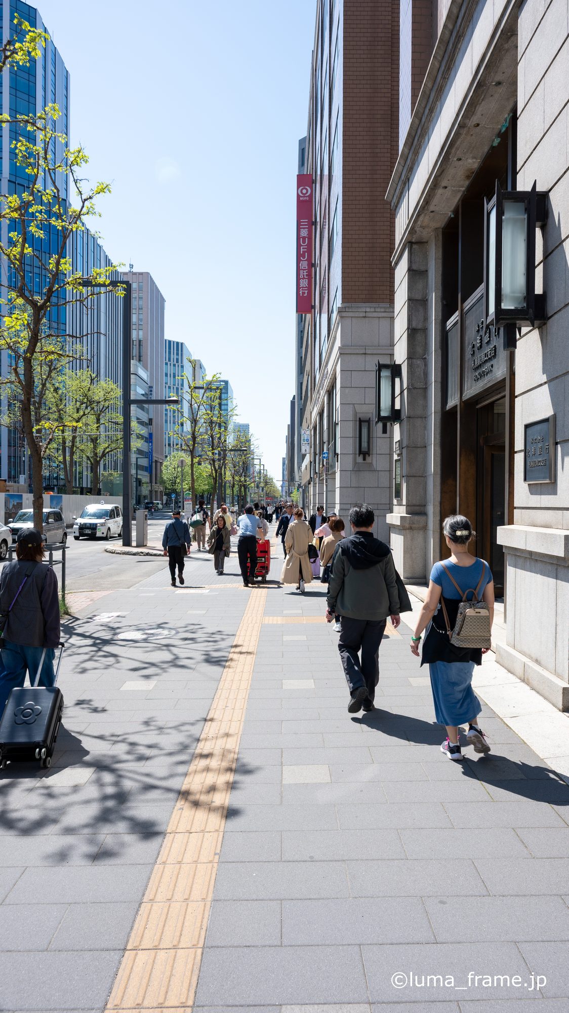 大通の午後 / 札幌 大通で撮影した都市写真。Odori Afternoon (Nikon Z6III / LUMA Frame)